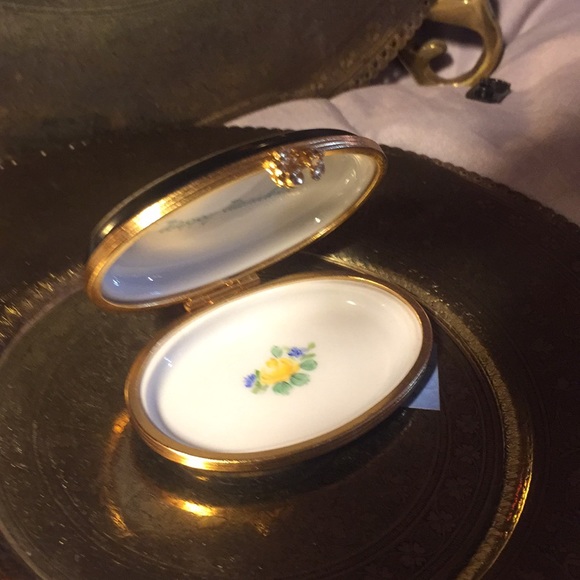 Vintage 19th century make up/ snuff container - Picture 4 of 5